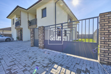 Predaj | Energeticky úsporný 3i byt s 2 parkovacími státiami, záhradou a veľkou terasou, iba 10 min od R7, Baka, okr. DS | Gofar | Exkluzívne