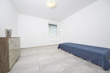 Predaj | Energeticky úsporný 3i byt s 2 parkovacími státiami, záhradou a veľkou terasou, iba 10 min od R7, Baka, okr. DS | Gofar | Exkluzívne