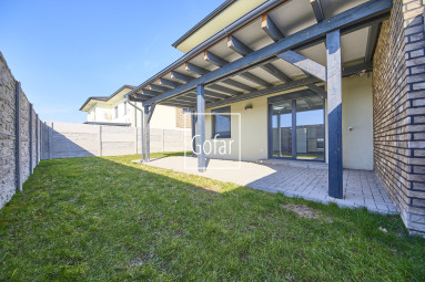 Predaj | Energeticky úsporný 3i byt s 2 parkovacími státiami, záhradou a veľkou terasou, iba 10 min od R7, Baka, okr. DS | Gofar | Exkluzívne