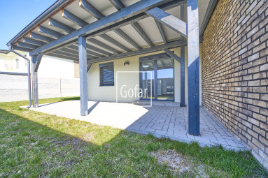 Predaj | Energeticky úsporný 3i byt s 2 parkovacími státiami, záhradou a veľkou terasou, iba 10 min od R7, Baka, okr. DS | Gofar | Exkluzívne