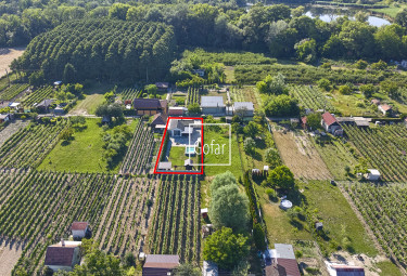 Predaj| Celoročne obývateľný kompletne zariadený rekreačný dom v chránenej oblasti, Číčov, okr KN |Exkluzívne |Gofar RK