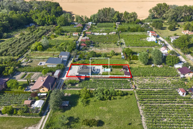 Predaj| Celoročne obývateľný kompletne zariadený rekreačný dom v chránenej oblasti, Číčov, okr KN |Exkluzívne |Gofar RK