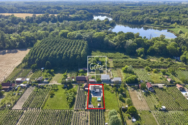 Predaj| Celoročne obývateľný kompletne zariadený rekreačný dom v chránenej oblasti, Číčov, okr KN |Exkluzívne |Gofar RK