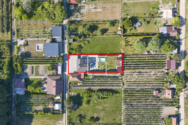 Predaj| Celoročne obývateľný kompletne zariadený rekreačný dom v chránenej oblasti, Číčov, okr KN |Exkluzívne |Gofar RK
