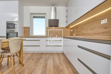 Predaj| Moderný veľkometrážny 3-izbový byt pri Dunaji – pokojné bývanie len 25 minút od Bratislavy, Trstená na Ostrove |Gofar |Exkluzívne