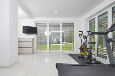 Predaj| Prémiový komplex bývania, podnikania a relaxu na parcele 1920m2 Báč, DS |Exkluzívne |Gofar RK 
