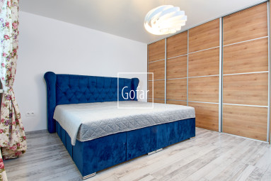 Predaj| Priestranný 4-izbový rodinný dom s bazénom, terasou a garážou v novej tichej lokalite, Veľký Meder |Gofar |Exkluzívne