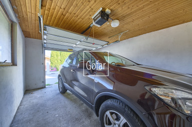 Predaj| Samostatne stojaci RD s garážou+garáž so skladom+veľká záhrada v tichej lokalite obce Kyselica, okres DS |Gofar |Exkluzívne