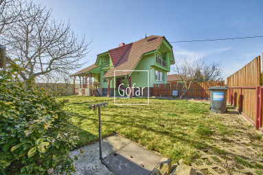 Predaj| Samostatne stojaci RD s garážou+garáž so skladom+veľká záhrada v tichej lokalite obce Kyselica, okres DS |Gofar |Exkluzívne