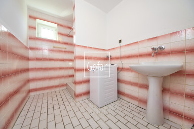 Predaj| Samostatne stojaci RD s garážou+garáž so skladom+veľká záhrada v tichej lokalite obce Kyselica, okres DS |Gofar |Exkluzívne