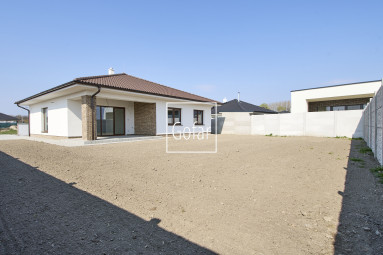 Predaj | Veľký (125m2) 4i RD s vynikajúcou dispozíciou, záhradou a parkovaním pre štyri autá DS | Gofar | Exkluzívne