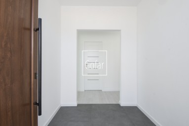 REZERVOVANÝ! Na predaj | Vzorový 4i RD so 7 ročnou zárukou s veľkou záhradou a parkovaním pre štyri autá | Gofar | Exkluzívne