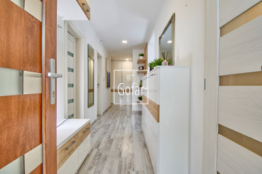 REZERVOVANÝ! Predaj| Priestranný 4-izbový rodinný dom s bazénom, terasou a garážou v novej tichej lokalite, Veľký Meder |Gofar |Exkluzívne