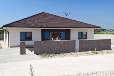 Gofar - Exkluzívne na predaj - Veľký rodinný dom (105m2) so záhradou, terasou (23m2) a dvomi parkovacími státiami v cene, BAKA okr. DS