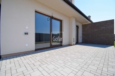 Gofar - Exkluzívne na predaj - Veľký rodinný dom (105m2) so záhradou, terasou (23m2) a dvomi parkovacími státiami v cene, BAKA okr. DS