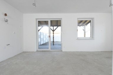 Predaj 3i byt s extra veľkou záhradou, terasou + 2 parkovacie státia, Baka, okr. DS | Exkluzívne | GOFAR 