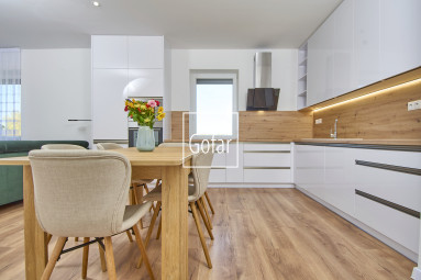 Predaj | Veľkometrážny 3i byt (153m2) so záhradou, dvomi terasami a parkovaním - Trstená na Ostrove, okres Dunajská Streda |Gofar |Exkluzívne