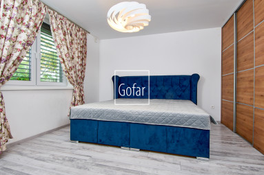 Predaj| Priestranný 4-izbový rodinný dom s bazénom, terasou a garážou v novej tichej lokalite, Veľký Meder |Gofar |Exkluzívne