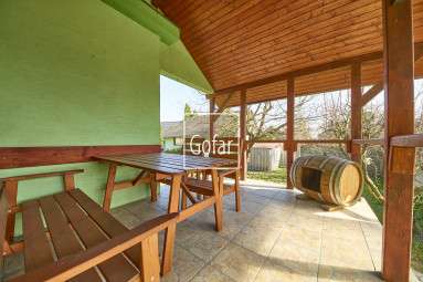 Predaj| Samostatne stojaci RD s garážou+garáž so skladom+veľká záhrada v tichej lokalite obce Kyselica, okres DS |Gofar |Exkluzívne