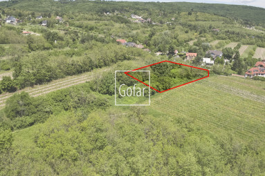 Exkluzívne | GOFAR | Predaj - Slnečný pozemok (814m2) s nádherným výhľadom na Bratislavu