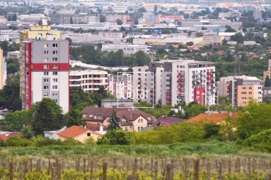Exkluzívne | GOFAR | Predaj - Slnečný pozemok (814m2) s nádherným výhľadom na Bratislavu