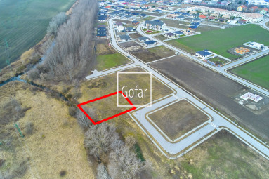 EXKLUZÍVNA PONUKA | Veľkorysý stavebný pozemok 990 m² v prestížnej lokalite Florida Park – ideálne miesto pre váš vysnívaný domov v Dunajskej 