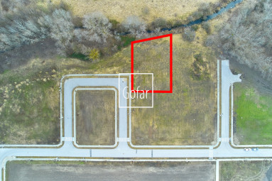 EXKLUZÍVNA PONUKA | Veľkorysý stavebný pozemok 990 m² v prestížnej lokalite Florida Park – ideálne miesto pre váš vysnívaný domov v Dunajskej 