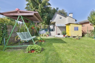 GOFAR | Predaj - Udržiavaná záhrada s murovanou chatou na Malodvorníckej ceste v Dunajskej Strede | Exkluzívne