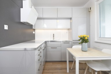Na predaj luxusný kompletne zariadený 1i byt, FUXOVA, Bratislava | Gofar | Exkluzívne